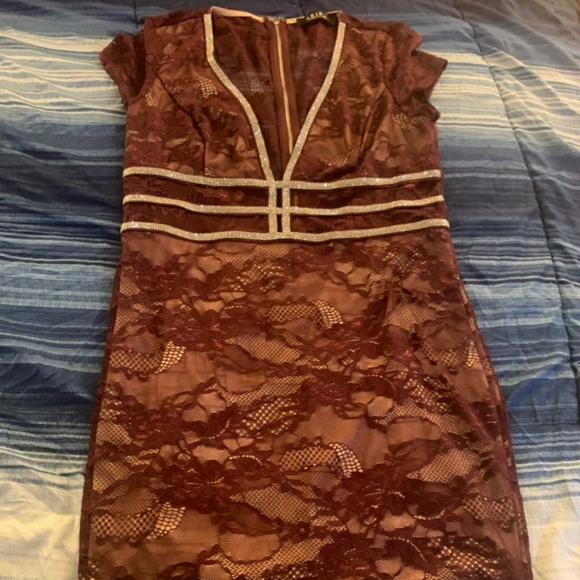 Dresses & Skirts - Dress